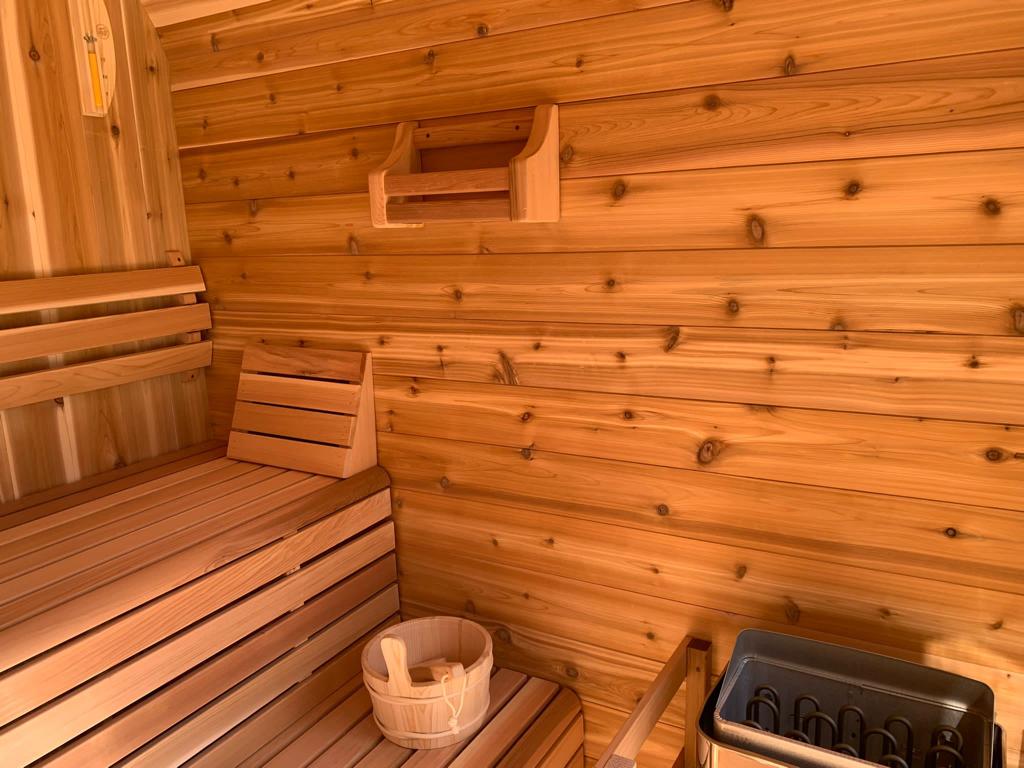 Luna Sauna - Dundalk Knotty Red Cedar