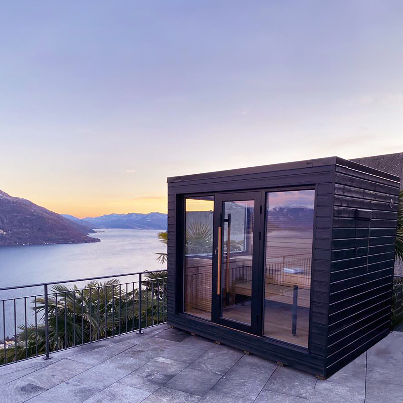 Auroom Arti 5-Person Sauna
