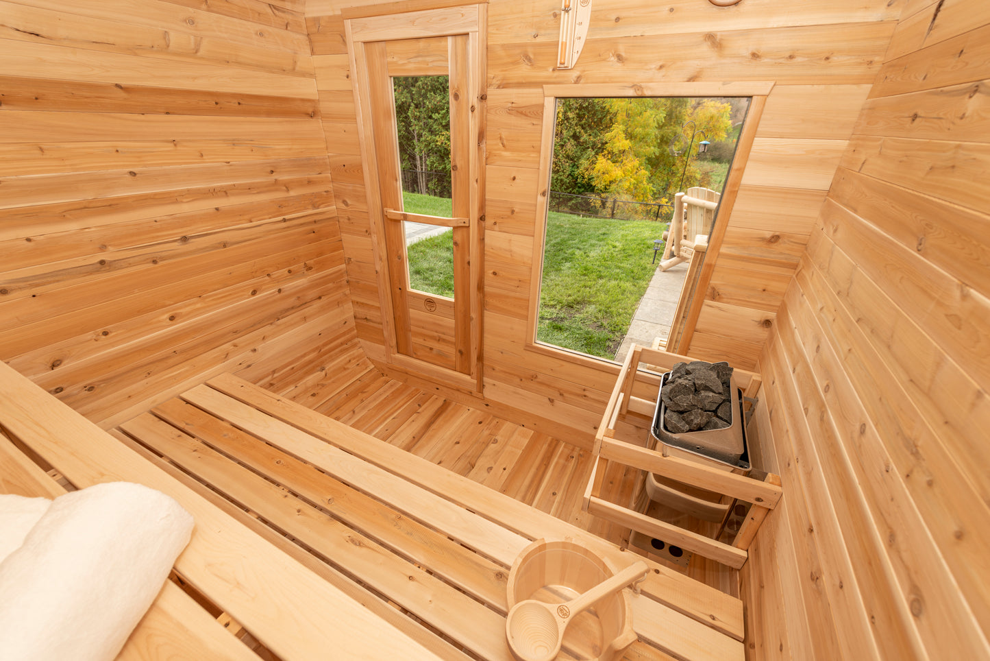 Luna Sauna - Canadian Timber Knotty White Cedar