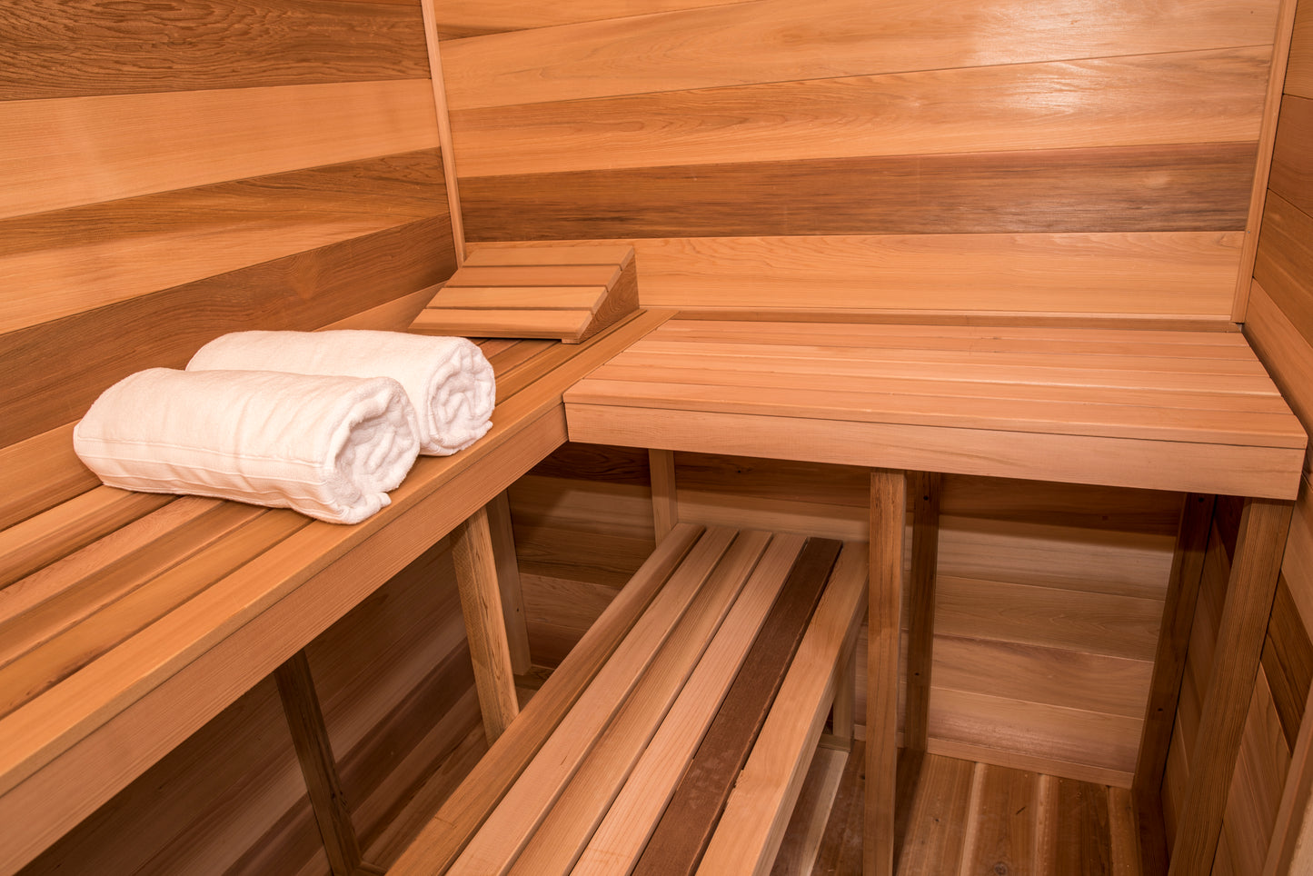 Outdoor Cabin Sauna - Dundalk Clear Red Cedar