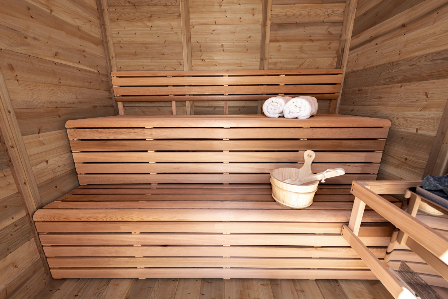 Outdoor Sauna - Pure Cube Knotty Red Cedar CU572