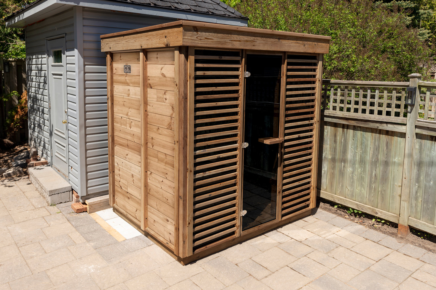 Outdoor Sauna - Pure Cube Knotty Red Cedar CU572
