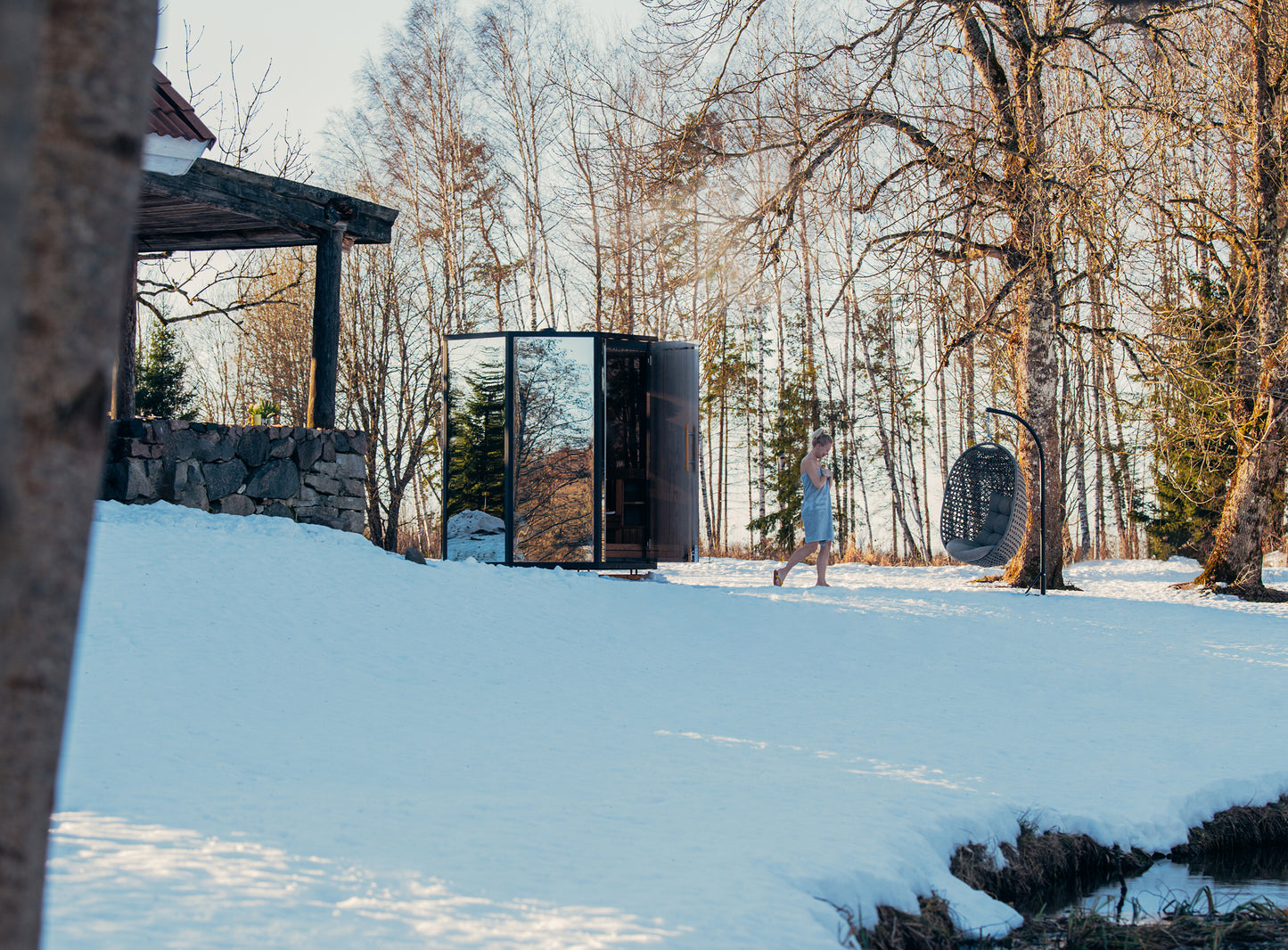 Haljas Hele Glass Single Luxury Outdoor Sauna