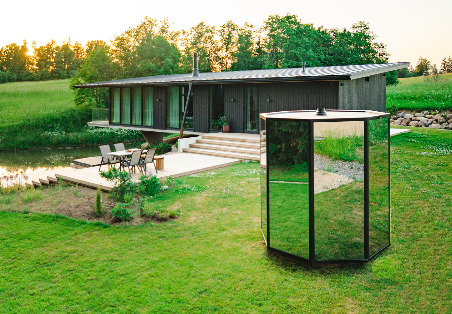 Haljas Hele Glass Single Luxury Outdoor Sauna