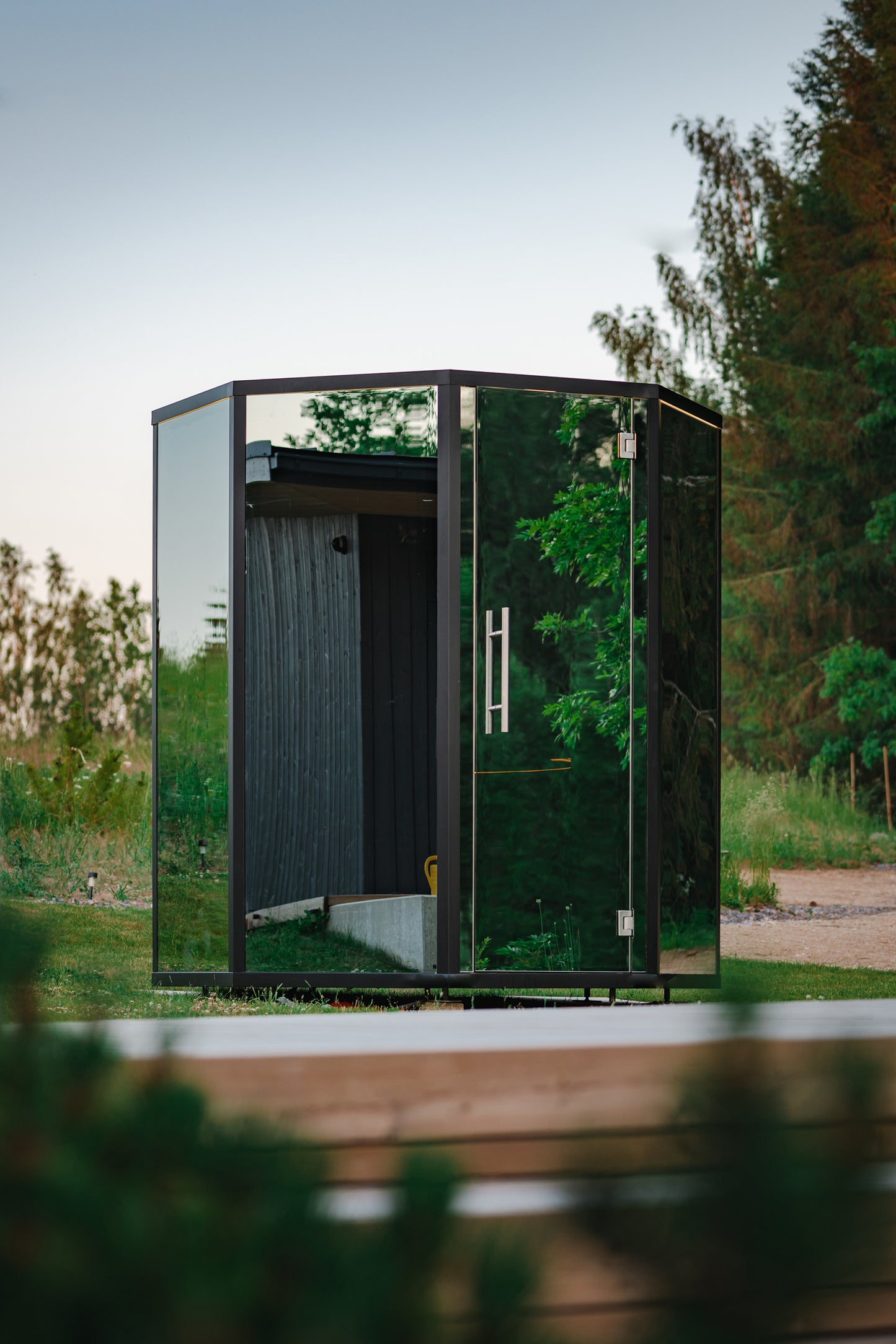 Haljas Hele Glass Single Luxury Outdoor Sauna