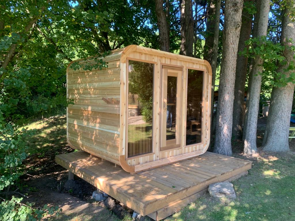 Luna Sauna - Dundalk Knotty Red Cedar