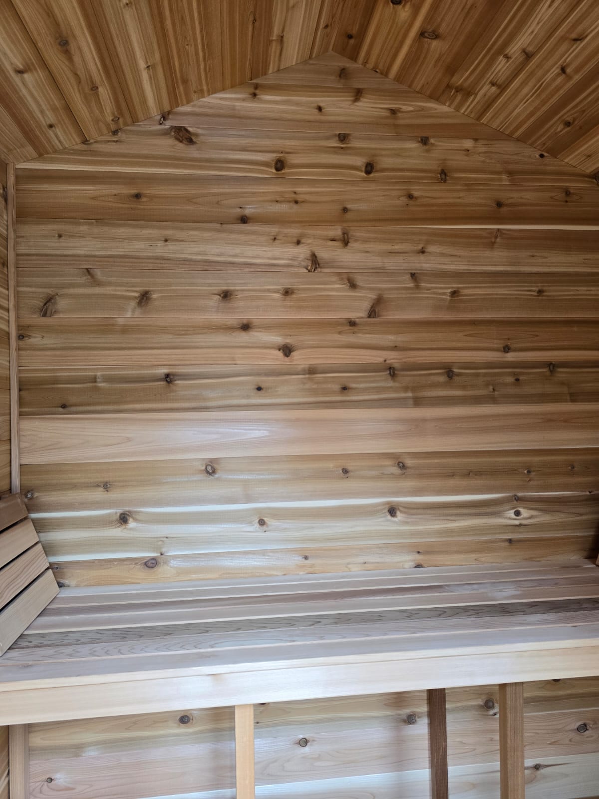 Indoor Cabin Sauna - Dundalk Knotty Red Cedar