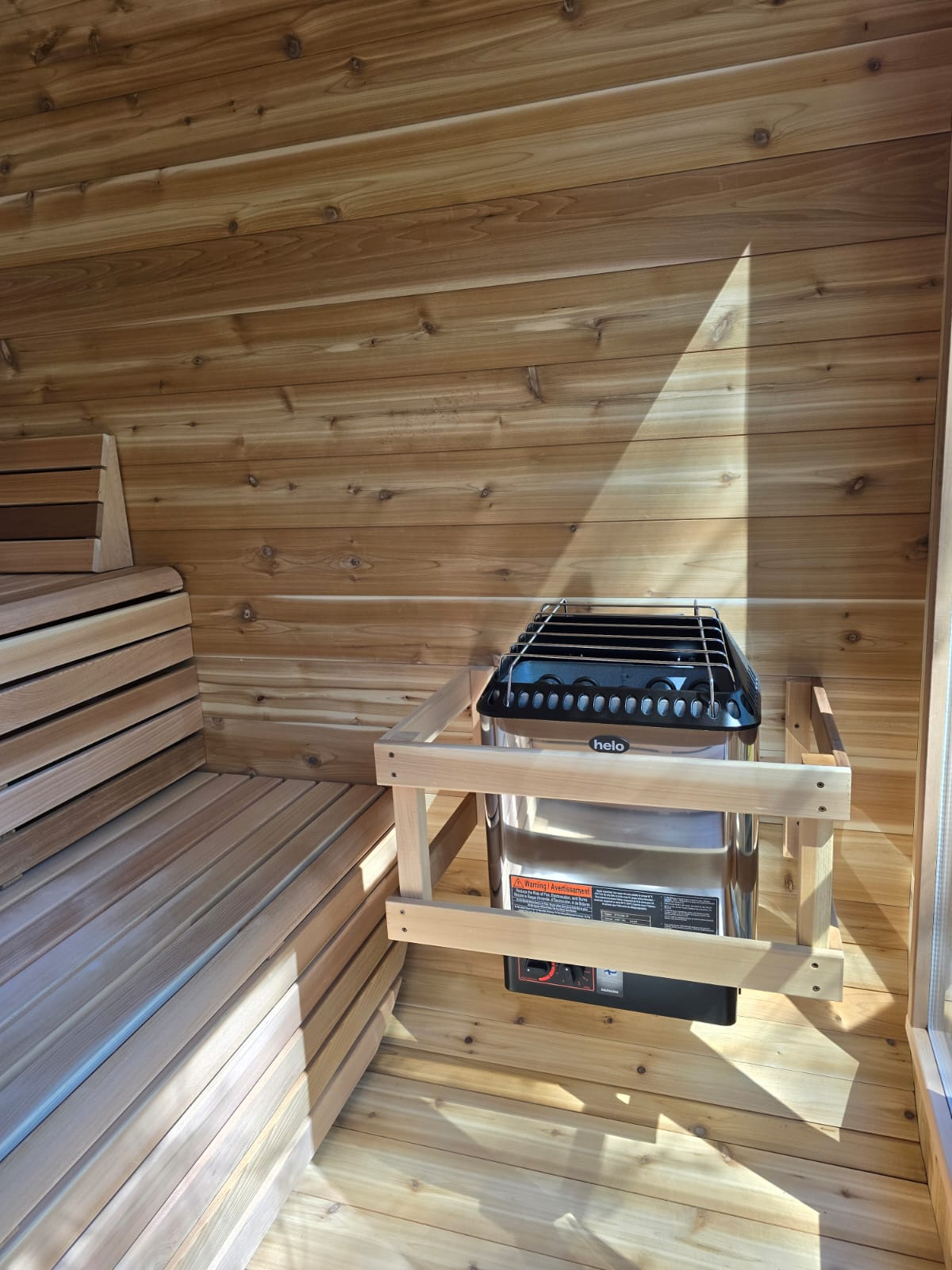 Luna Sauna - Dundalk Knotty Red Cedar