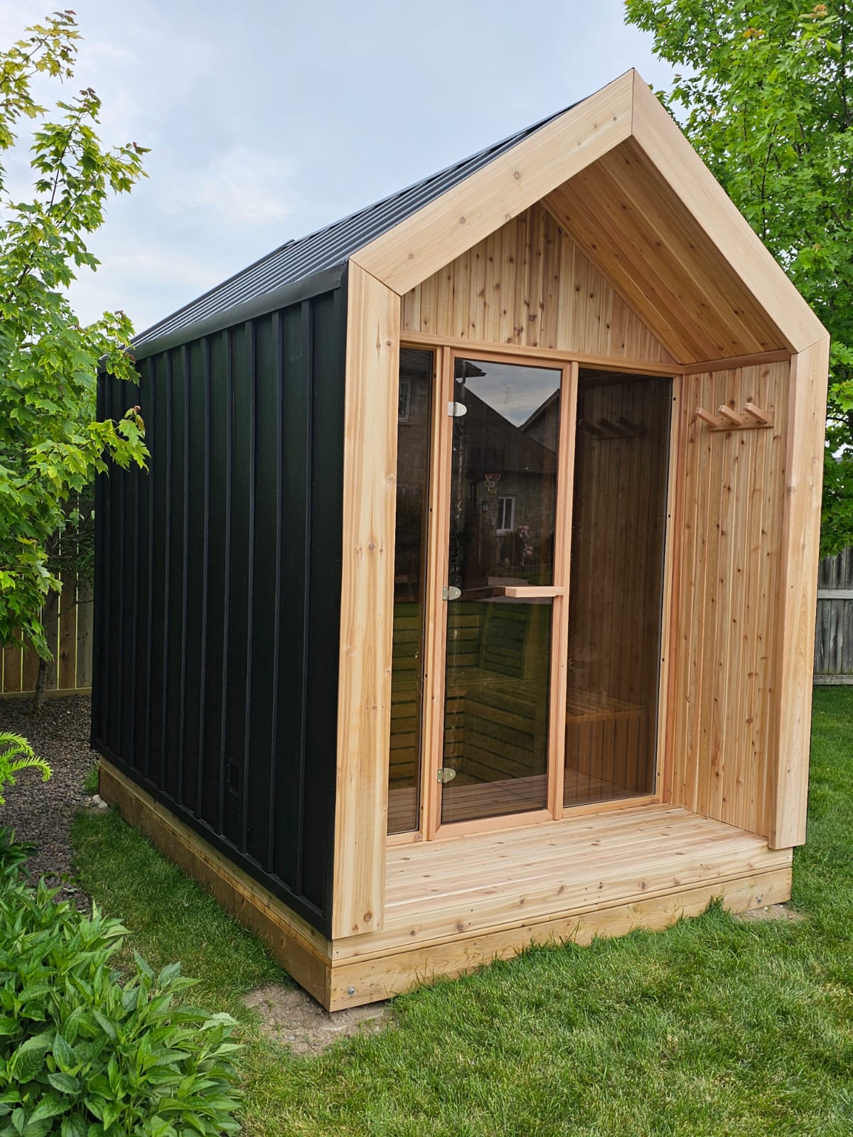 Hudson Sauna - Pure Cube Knotty Red Cedar