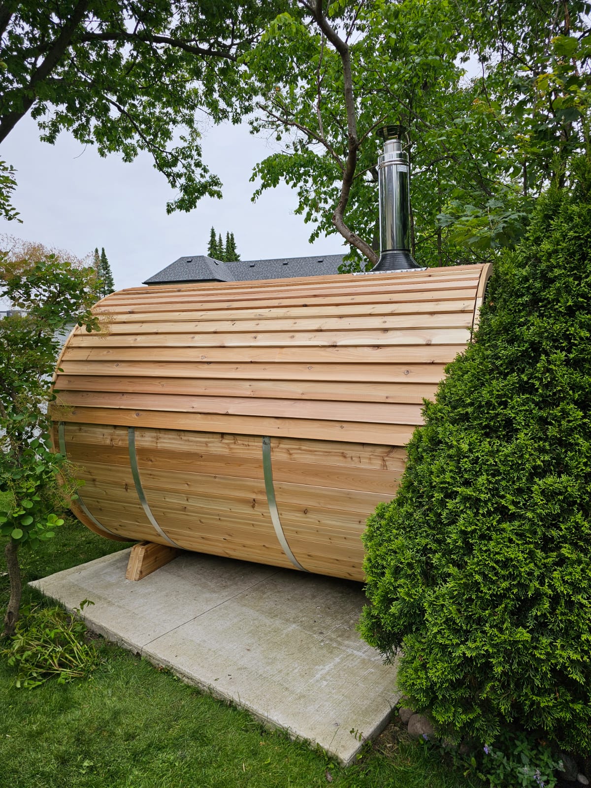 Panoramic Sauna - Dundalk Knotty Red Cedar