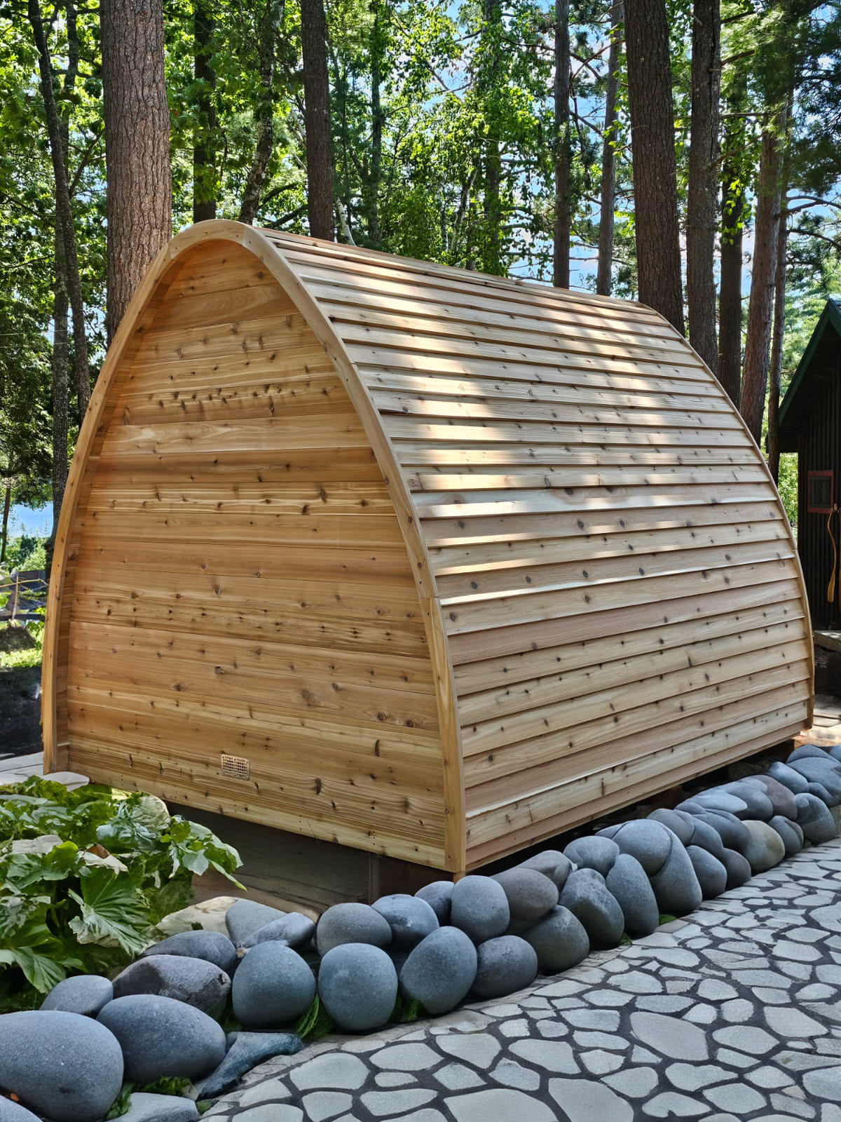 Pod Sauna - Dundalk Knotty Red Cedar