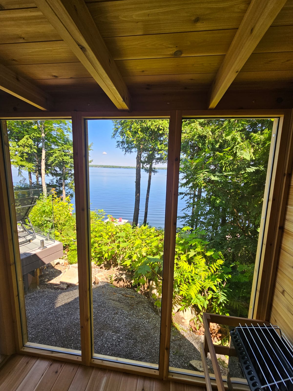 Outdoor Sauna - Pure Cube Knotty Red Cedar CU582