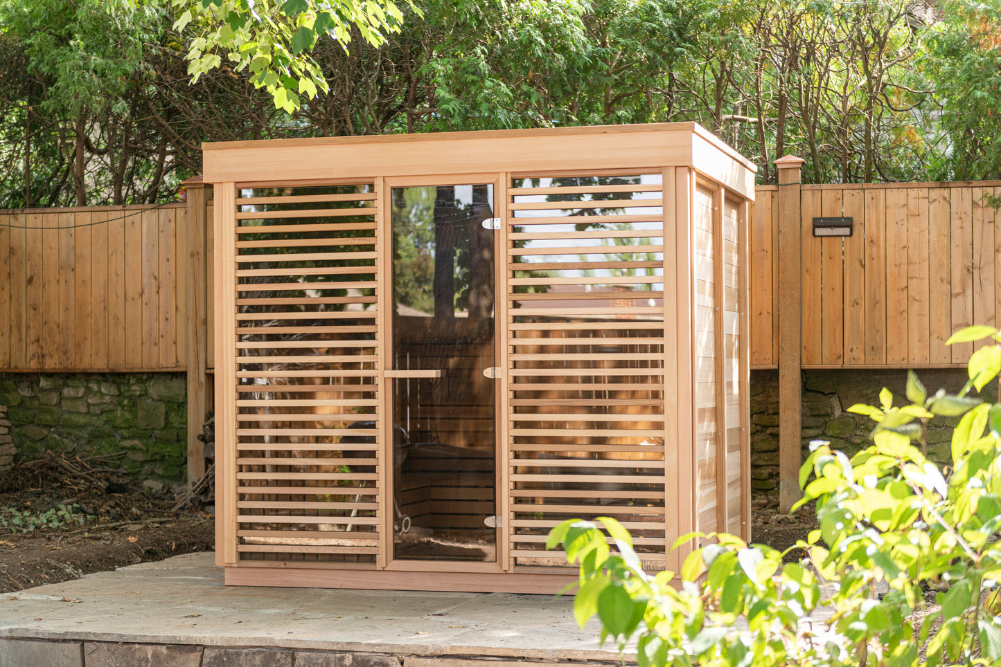 Outdoor Sauna - Pure Cube Clear Red Cedar CU670