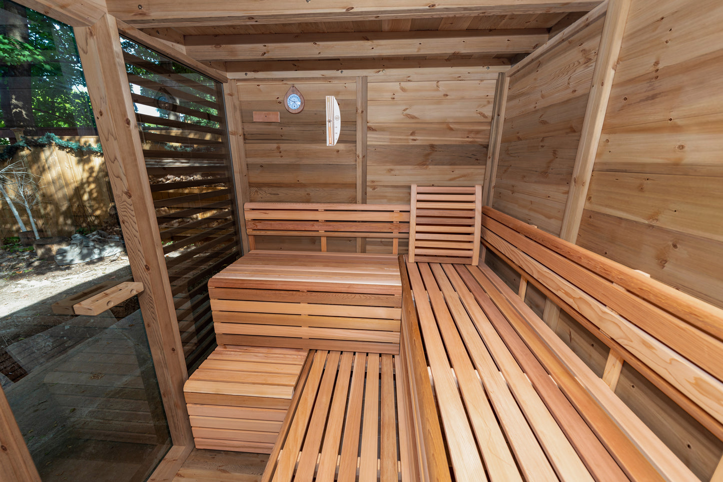 Outdoor Sauna - Pure Cube Knotty Red Cedar CU672