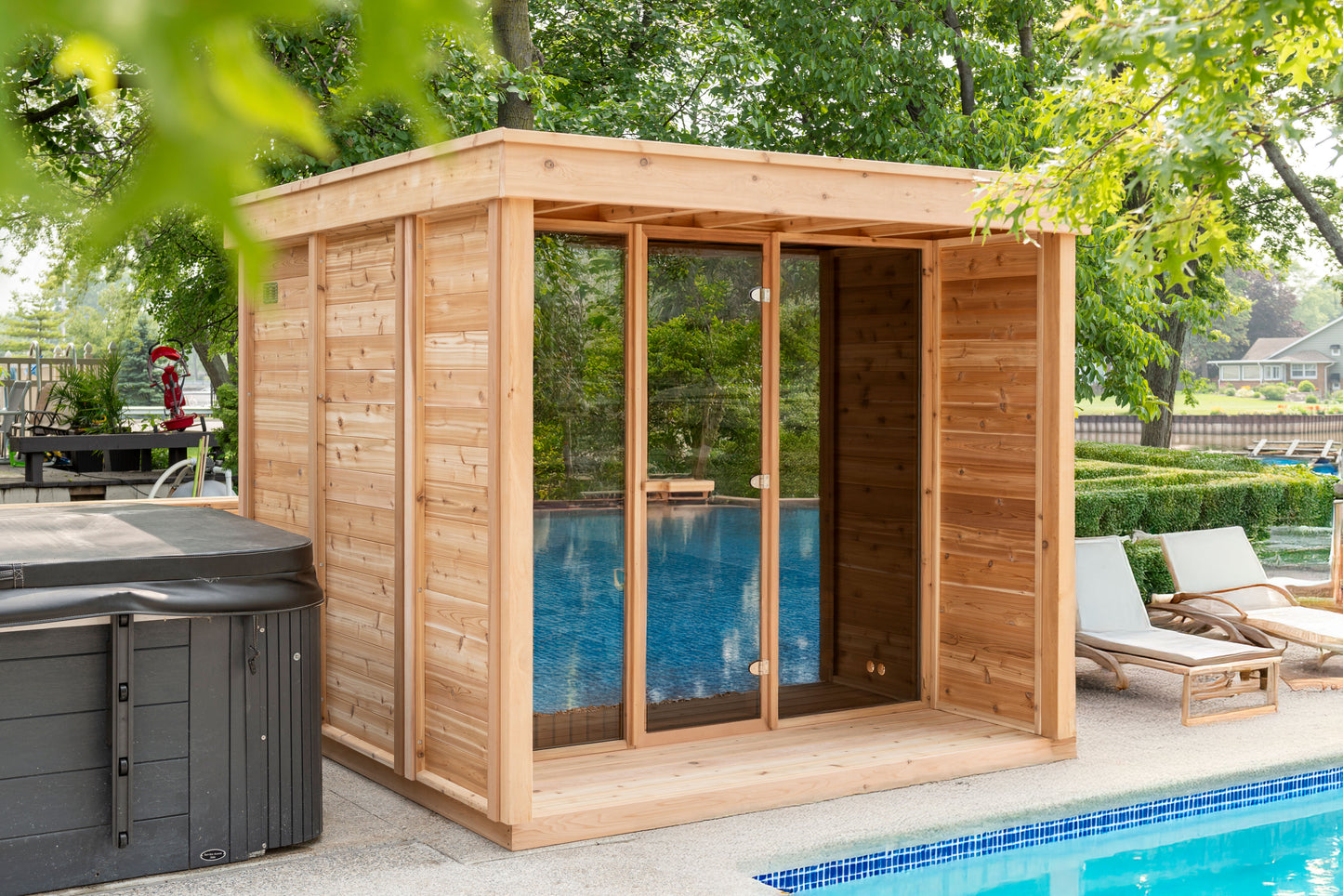Outdoor Sauna - Pure Cube Knotty Red Cedar CU672P