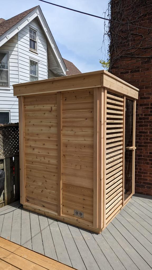 Outdoor Sauna - Pure Cube Knotty Red Cedar CU552