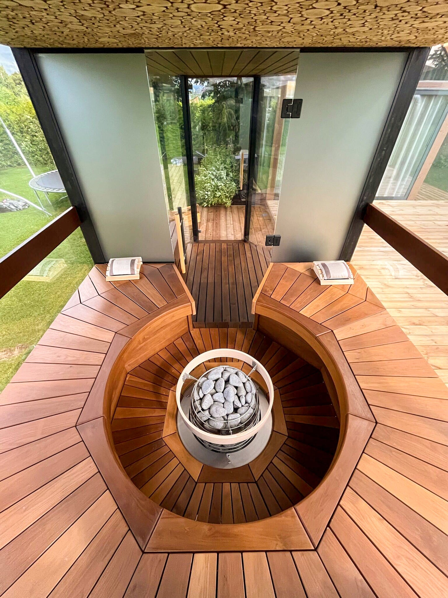 Haljas Hele Glass Double Luxury Outdoor Sauna