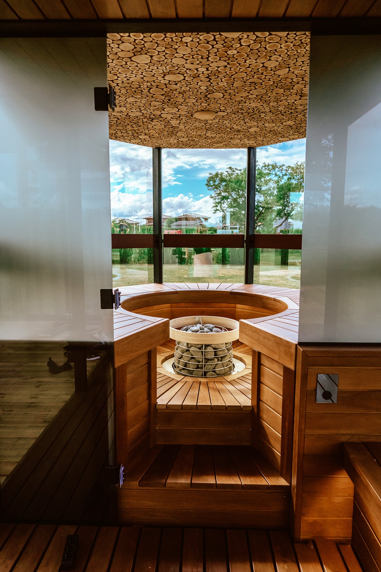 Haljas Hele Glass Double Luxury Outdoor Sauna